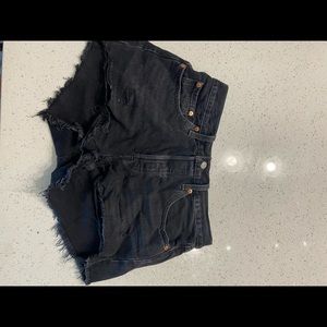 Levi black shorts